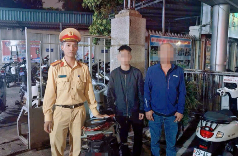 Cho con trai mượn xe máy “đi học”, bố bị CSGT xử phạt