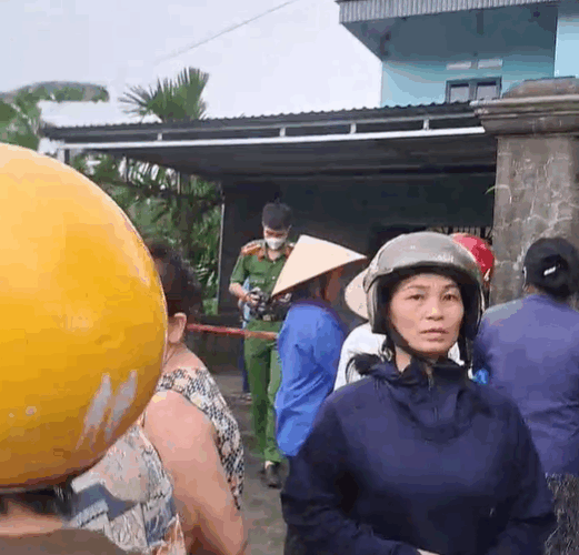 Phú Thọ Chồng chém chết 2 mẹ con