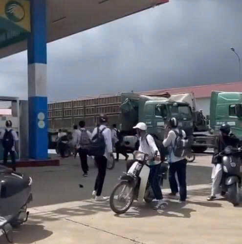 Video học sinh dùng dao hỗn chiến khiến 1 bạn nguy kịch