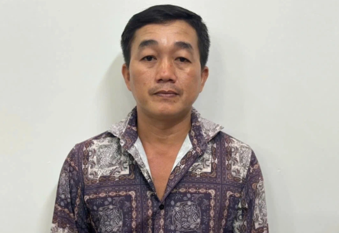 Hai lần đi tù vì trộm tiền công đức của chùa, Nhân vẫn “ngựa quen đường cũ”, thực hiện thêm vụ trộm ở chùa Long Thọ (TPHCM) và bị cảnh sát bắt giữ.