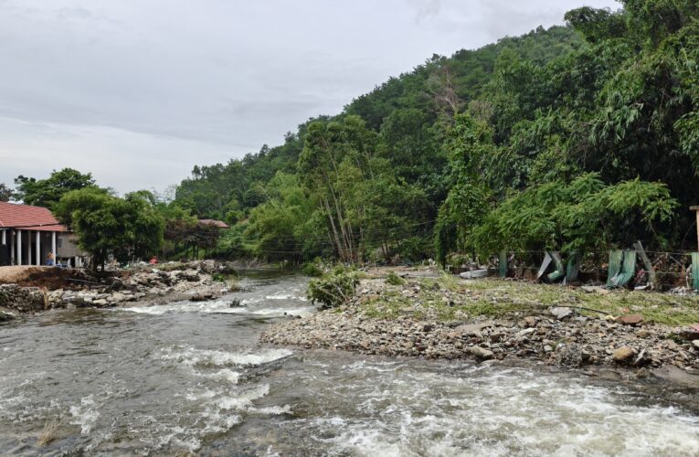 Mưa lũ gây thiệt hại nặng nề tại Khu danh thắng Tây Thiên