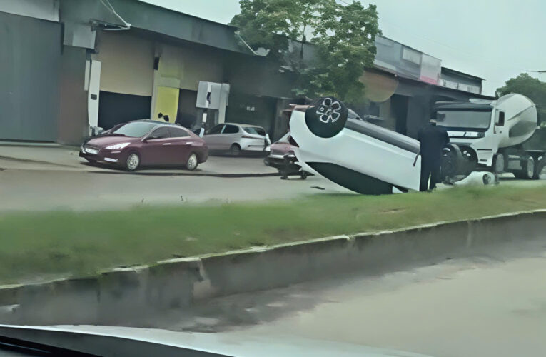 Sơn Bỉ – Bình Xuyên: TAINAN khiến một ô tô lật ngửa