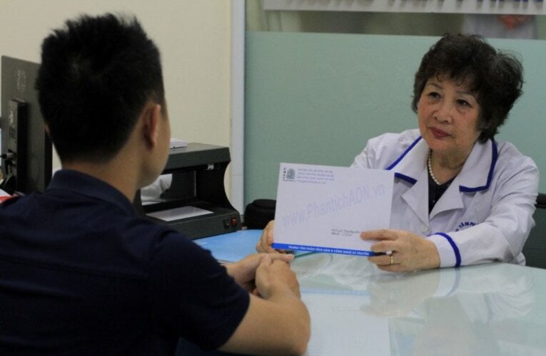 Đuổi con dâu ra ngoài sau khi xem kết quả ADN, người đàn ông nhận cái kết đắng