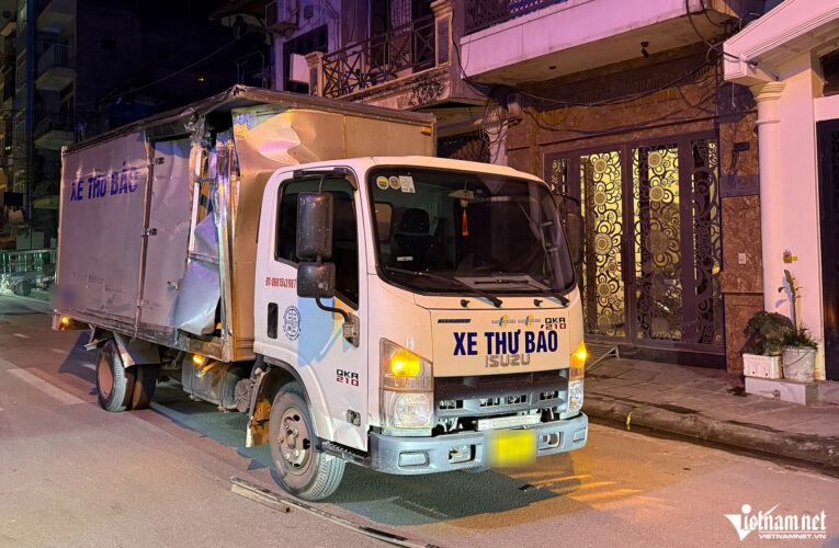 Ô tô tải tông hàng loạt xe ở Hà Nội, nhân chứng kể giây phút thoát nạn