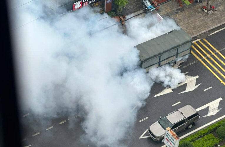 Ô tô bốc cháy tại Vĩnh Yên – Vĩnh Phúc cũ