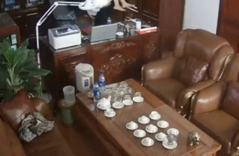 “khầy chủ tịch” – camera và những phân cảnh gay cấn