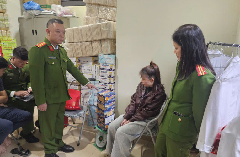 Công an tỉnh Phú Thọ phát hiện đối tượng có hành vi tàng trữ trái phép hàng cấm.